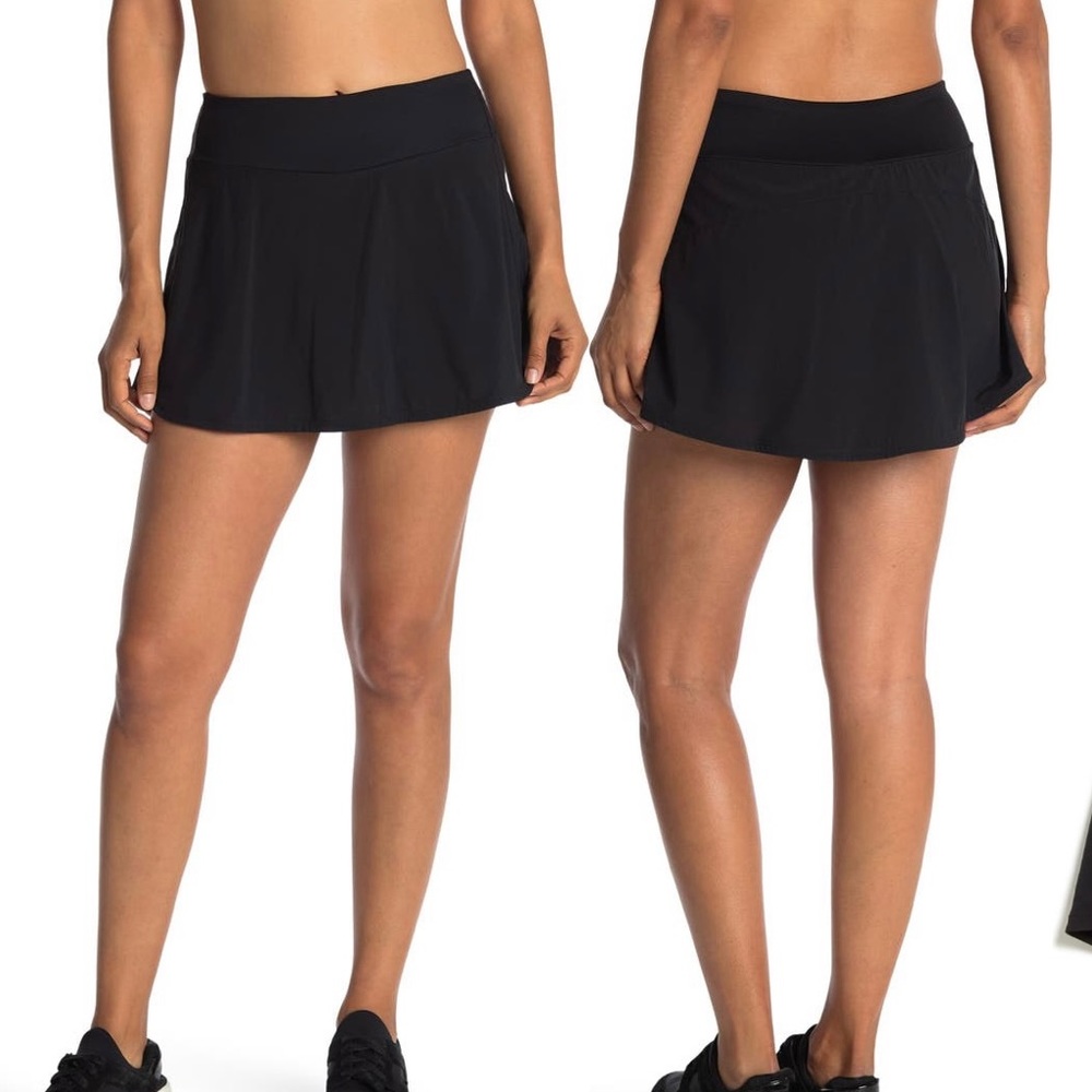 Z by Zella
Aerodynamic Skort in Size Large